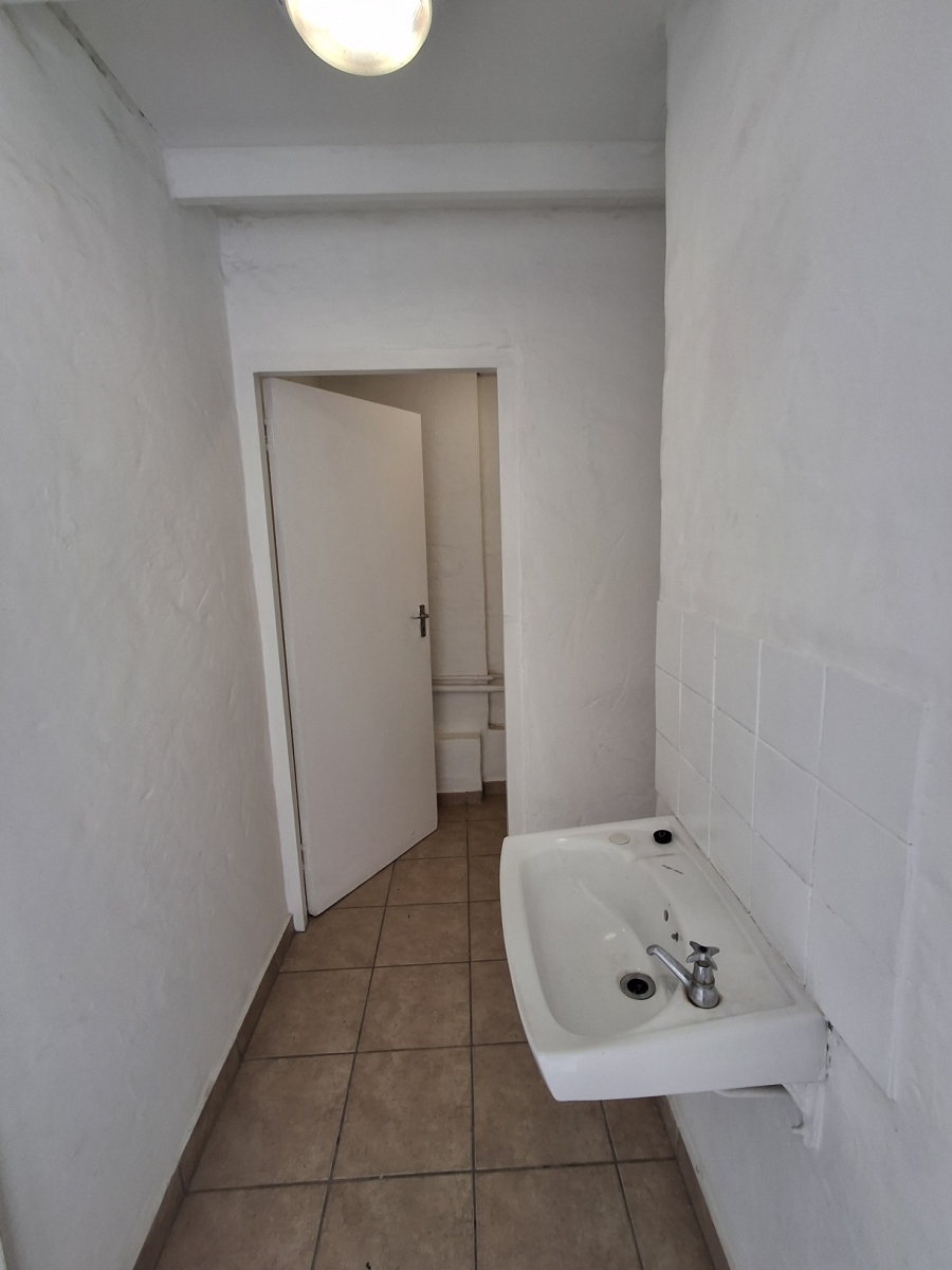 To Let Commercial Property for Rent in Arcadia Eastern Cape